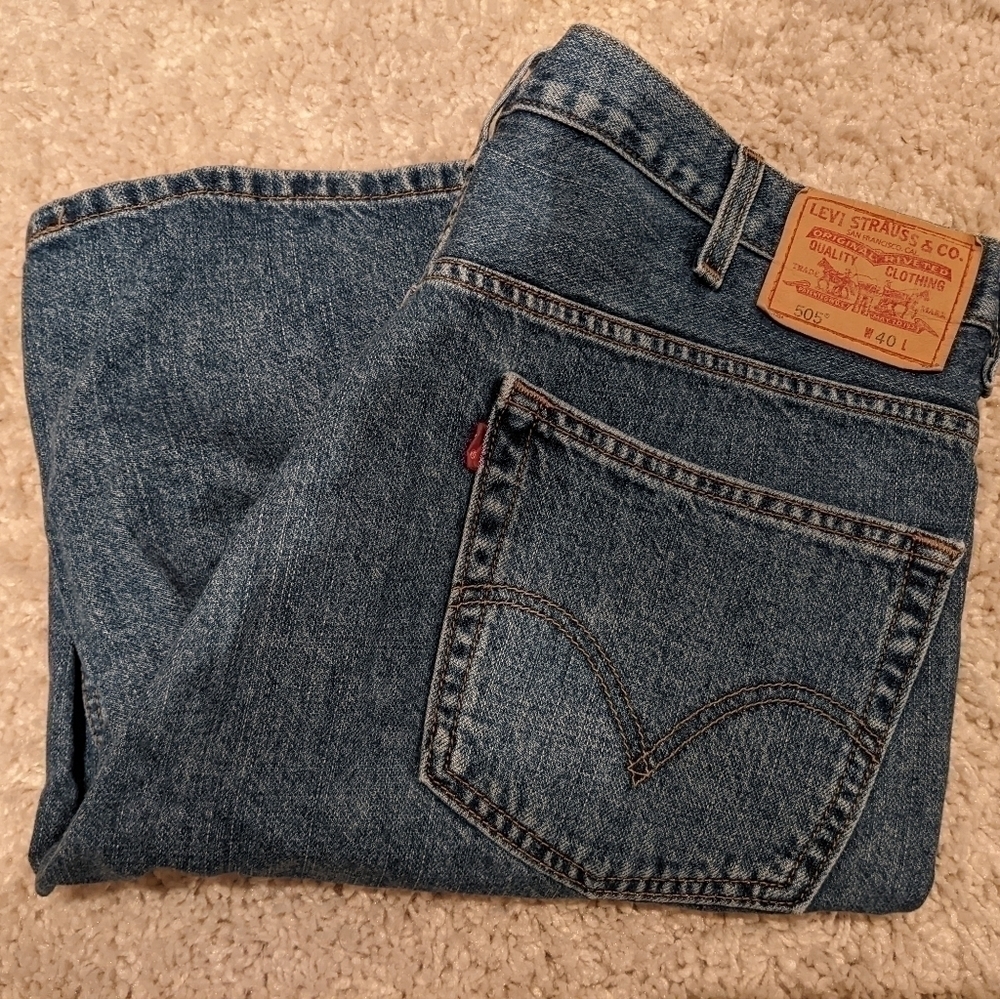 LEVI 505 Size 40 Medium Wash Jean Shorts 10" Inseam